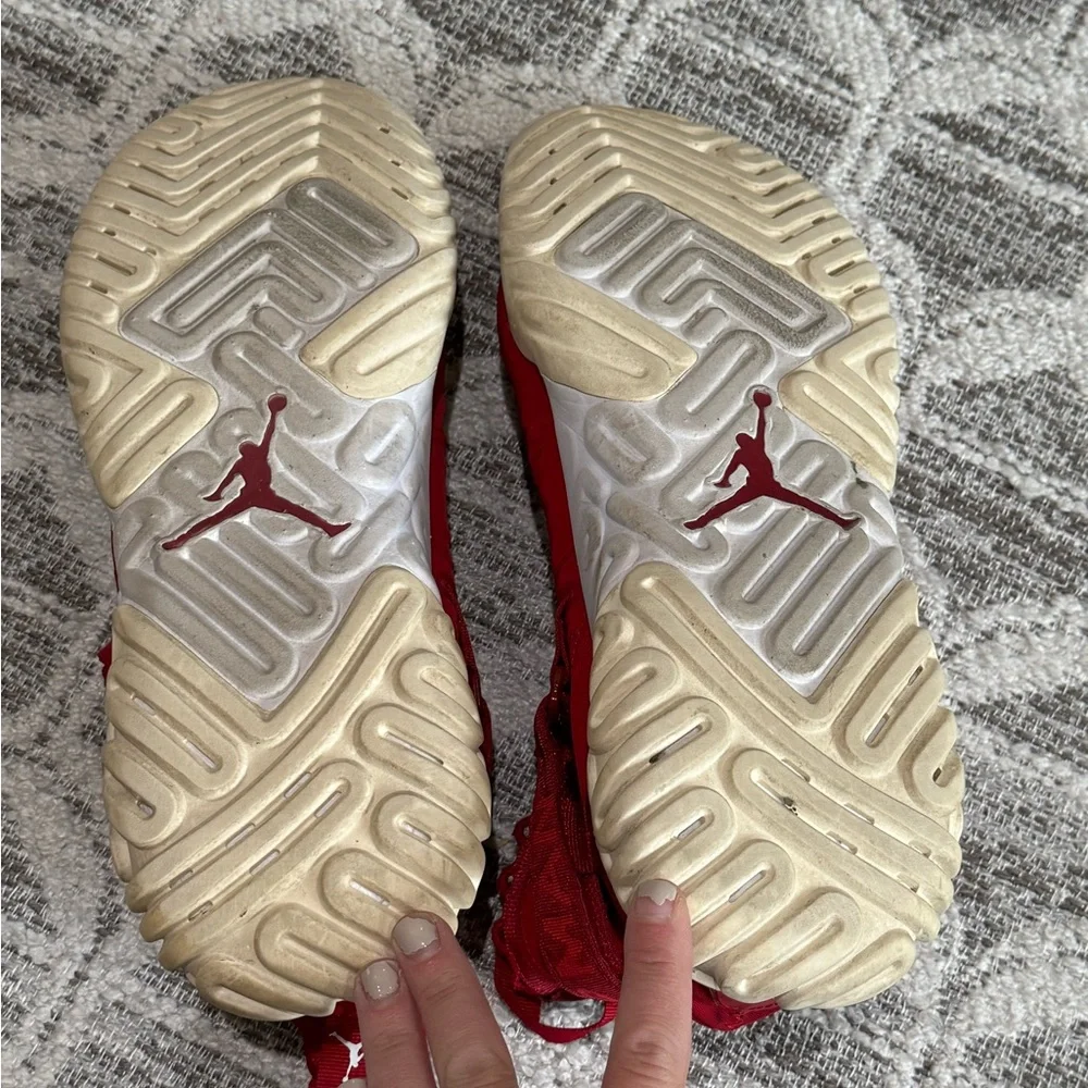 Jordan Men's Red and White Basketball Sneakers